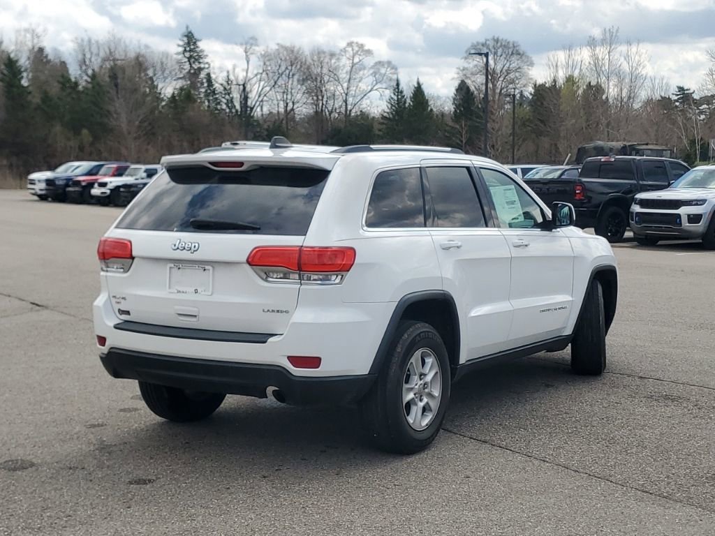 Used 2016 Jeep Grand Cherokee Laredo w/ Quick Order Package 23E AWD/4WD image 2