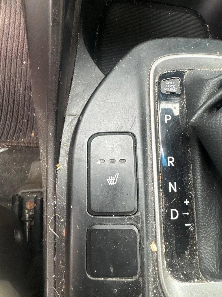 Used 2017 Hyundai Santa Fe Sport FWD image 29