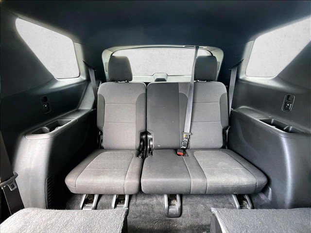 Used 2022 Chevrolet Traverse LT FWD image 30