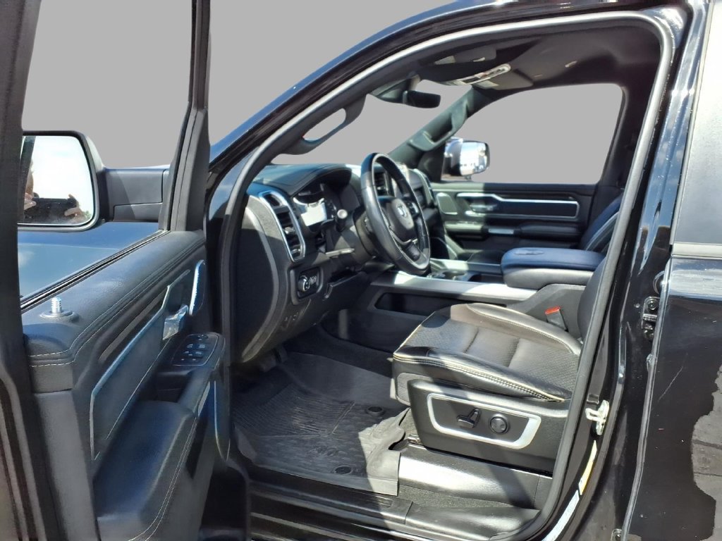 Used 2023 RAM 1500 Laramie AWD/4WD image 17