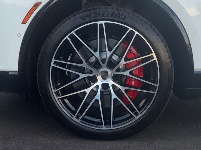 New 2025 Porsche Macan Turbo Electric image 11