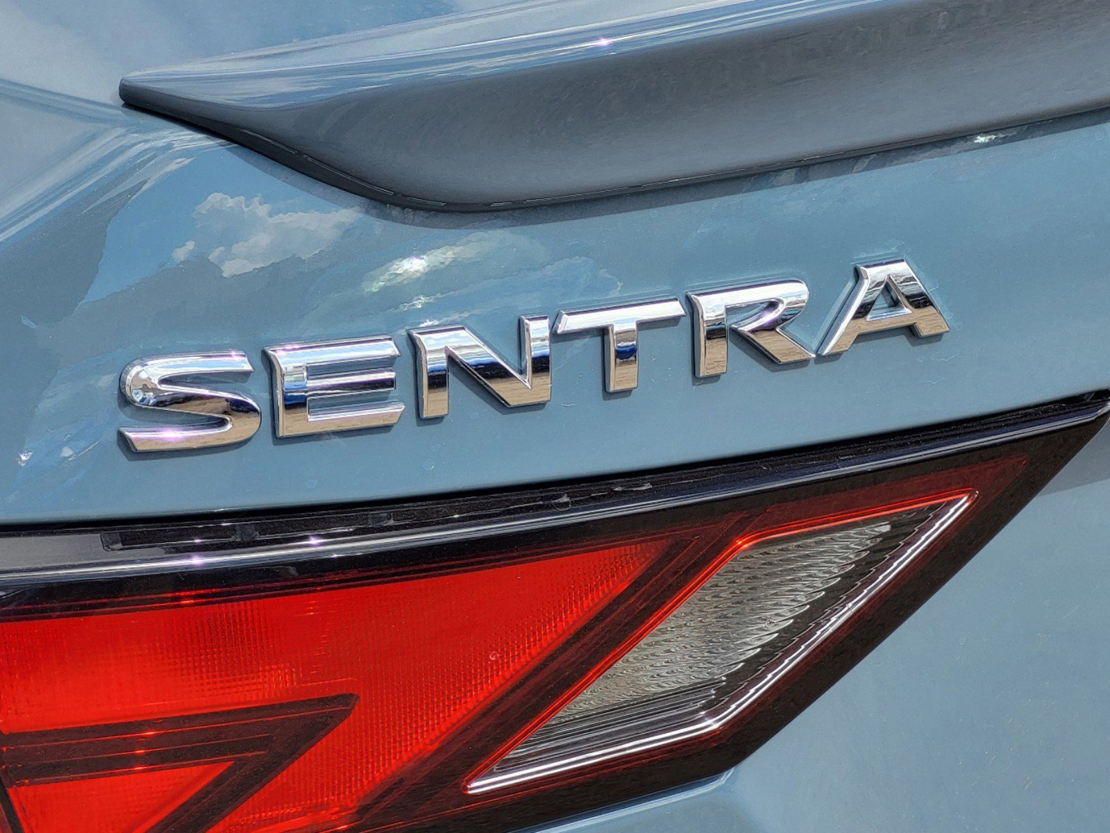 New 2025 Nissan Sentra SR w/ SR Premium Package image 8