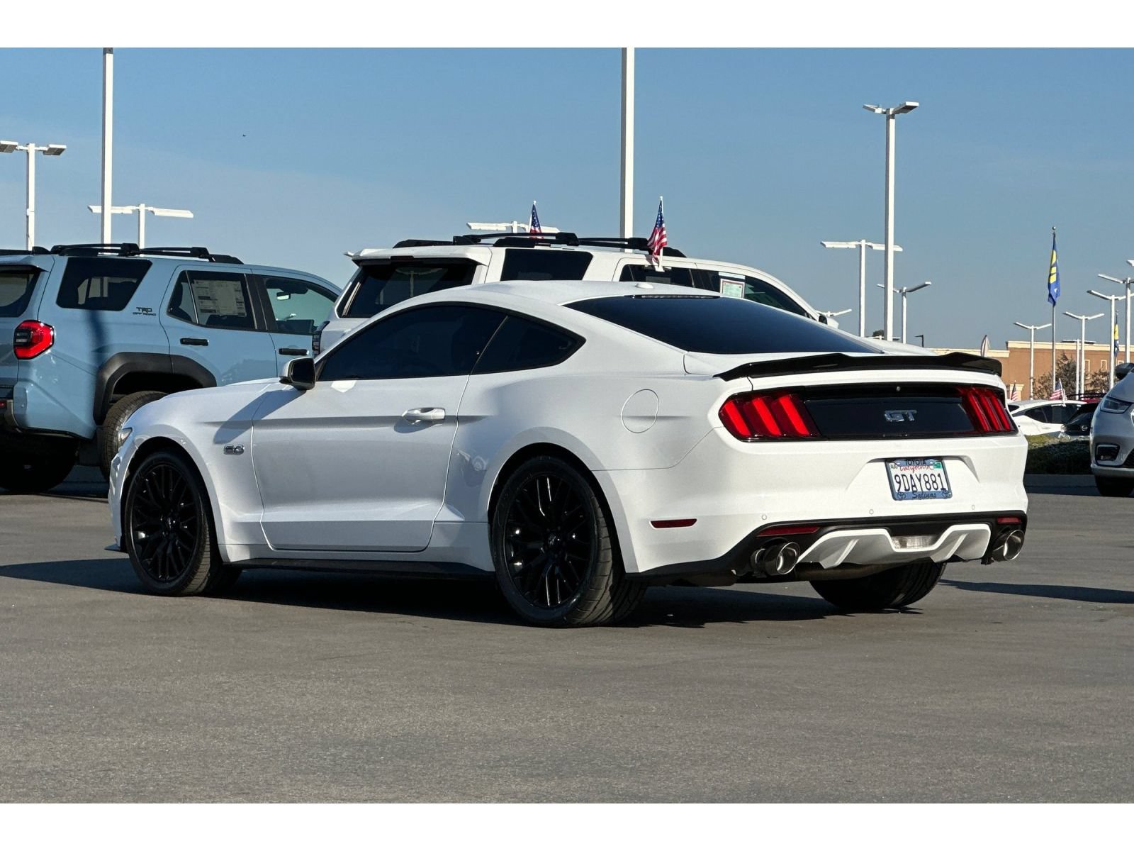 Used 2017 Ford Mustang GT Premium w/ GT Performance Package RWD image 6