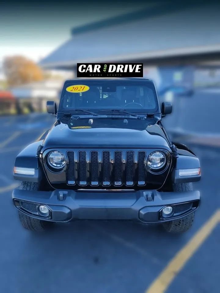 Used 2021 Jeep Wrangler Unlimited Sahara AWD/4WD image 2