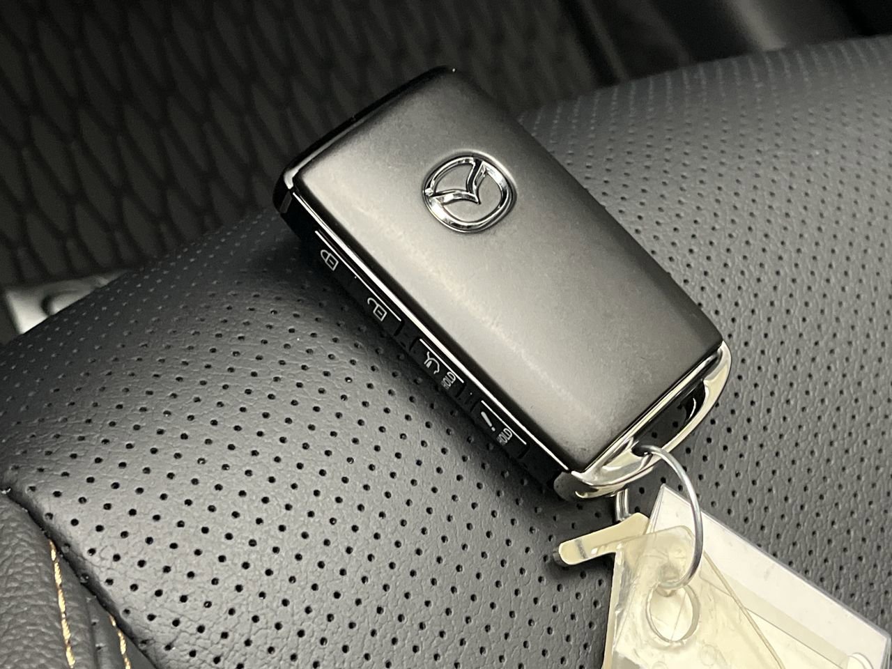 New 2026 MAZDA CX-90 Plug-In Hybrid w/ Preferred AWD/4WD image 28