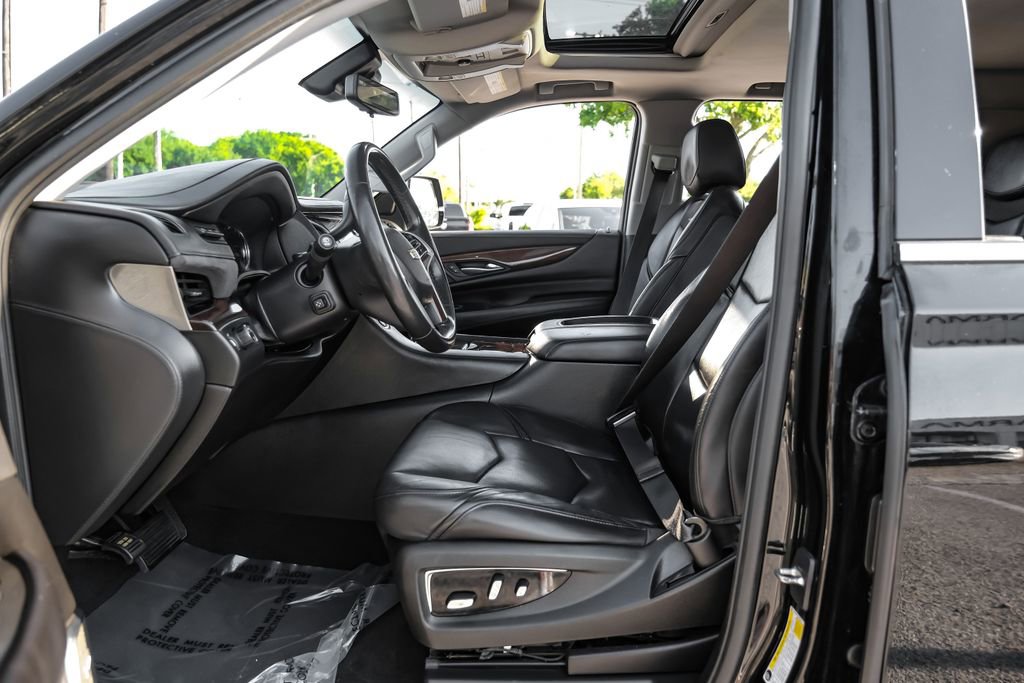 Used 2018 Cadillac Escalade Luxury RWD image 30