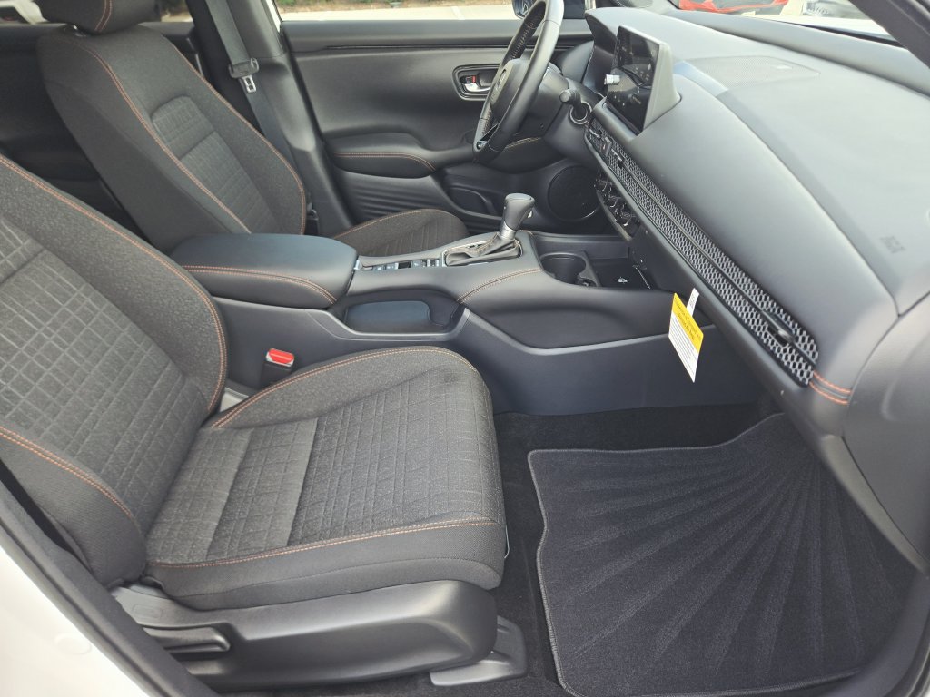 Certified 2027 Honda HR-V Sport image 14