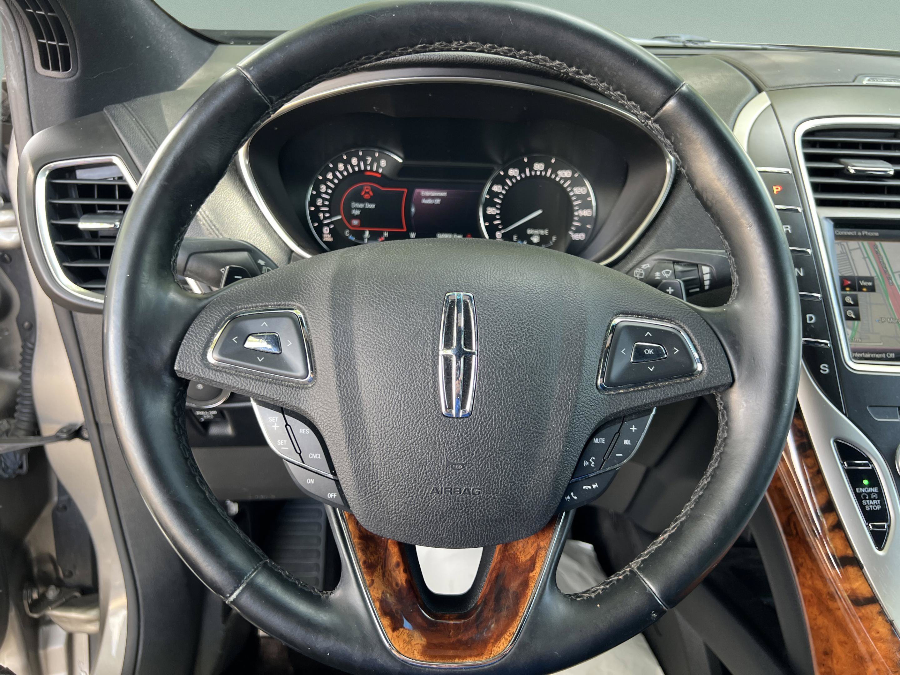 Used 2016 Lincoln MKX Reserve w/ Technology Package AWD/4WD image 8