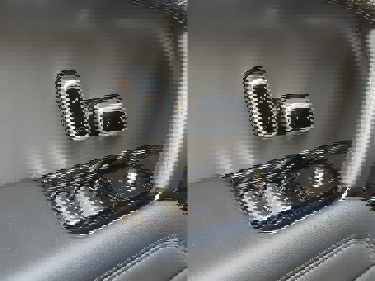 Certified 2025 Land Rover Range Rover Sport SE image 18