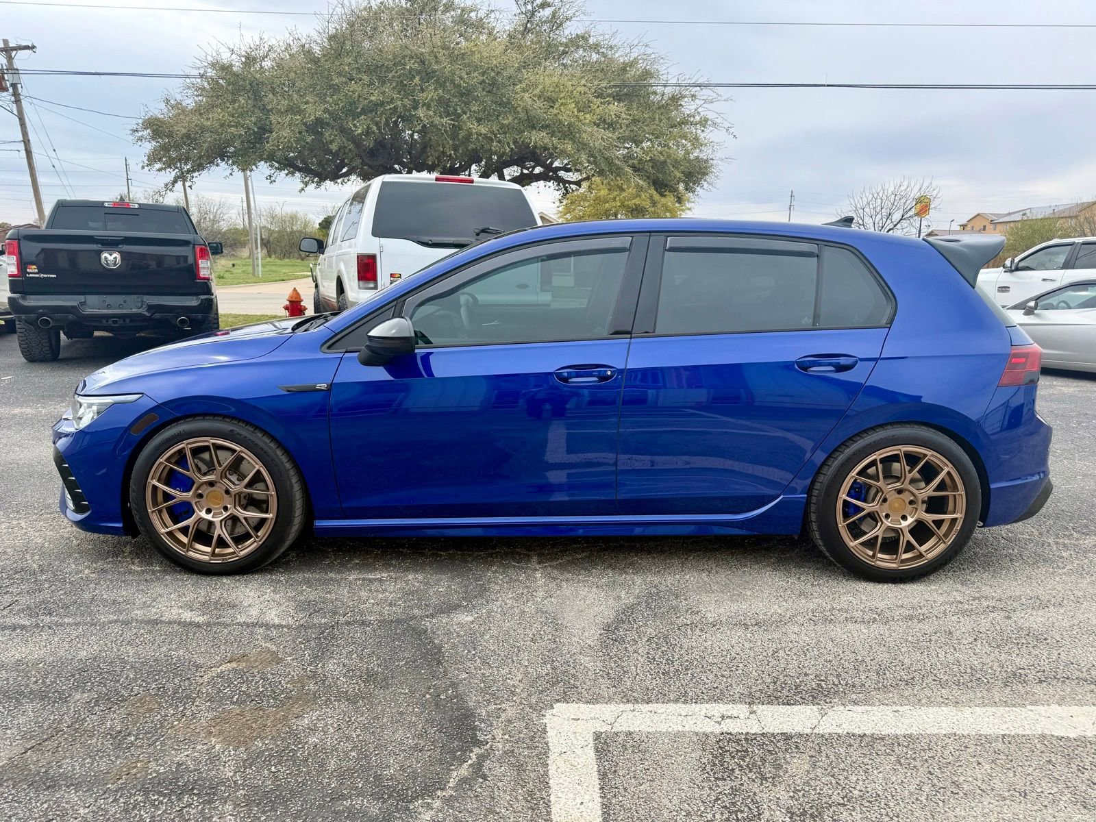 Used 2022 Volkswagen Golf R image 6