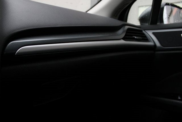 Used 2016 Ford Fusion SE image 8