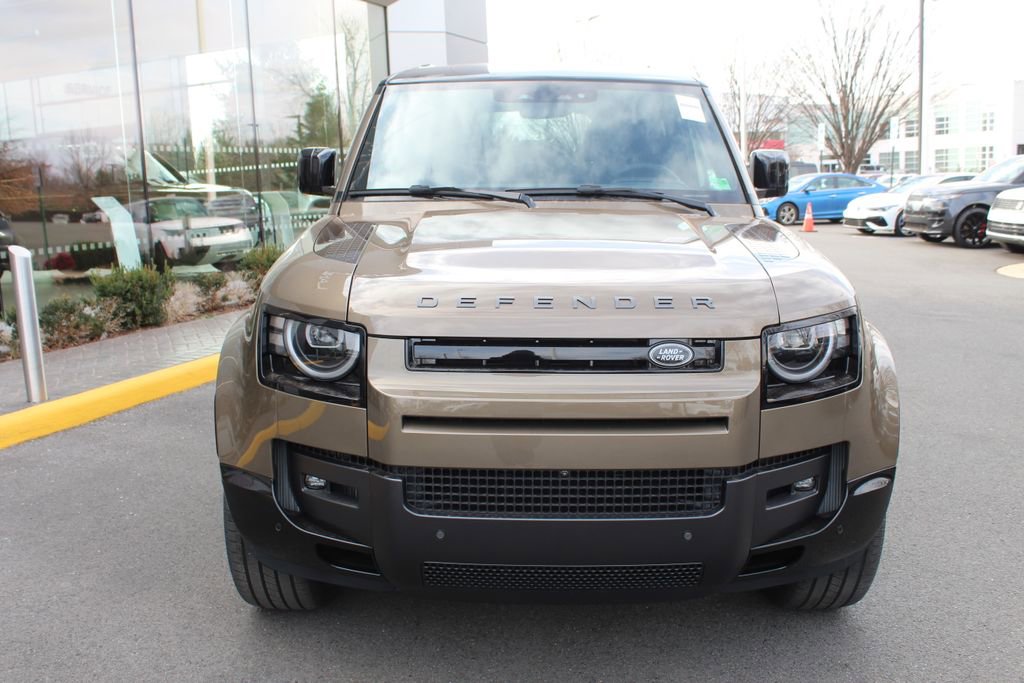 New 2026 Land Rover Defender 130 X-Dynamic SE image 7