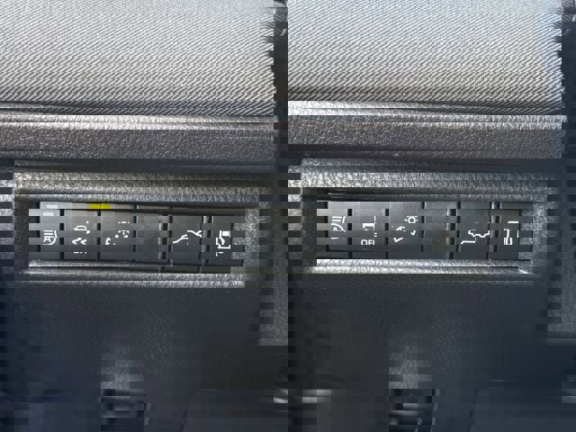 Used 2025 Toyota Camry LE image 25