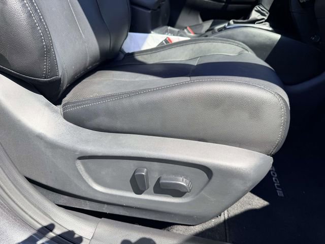 Used 2020 Nissan Rogue SL w/ Premium Package FWD image 9