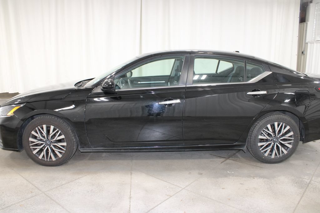 Used 2023 Nissan Altima 2.5 SV FWD image 7