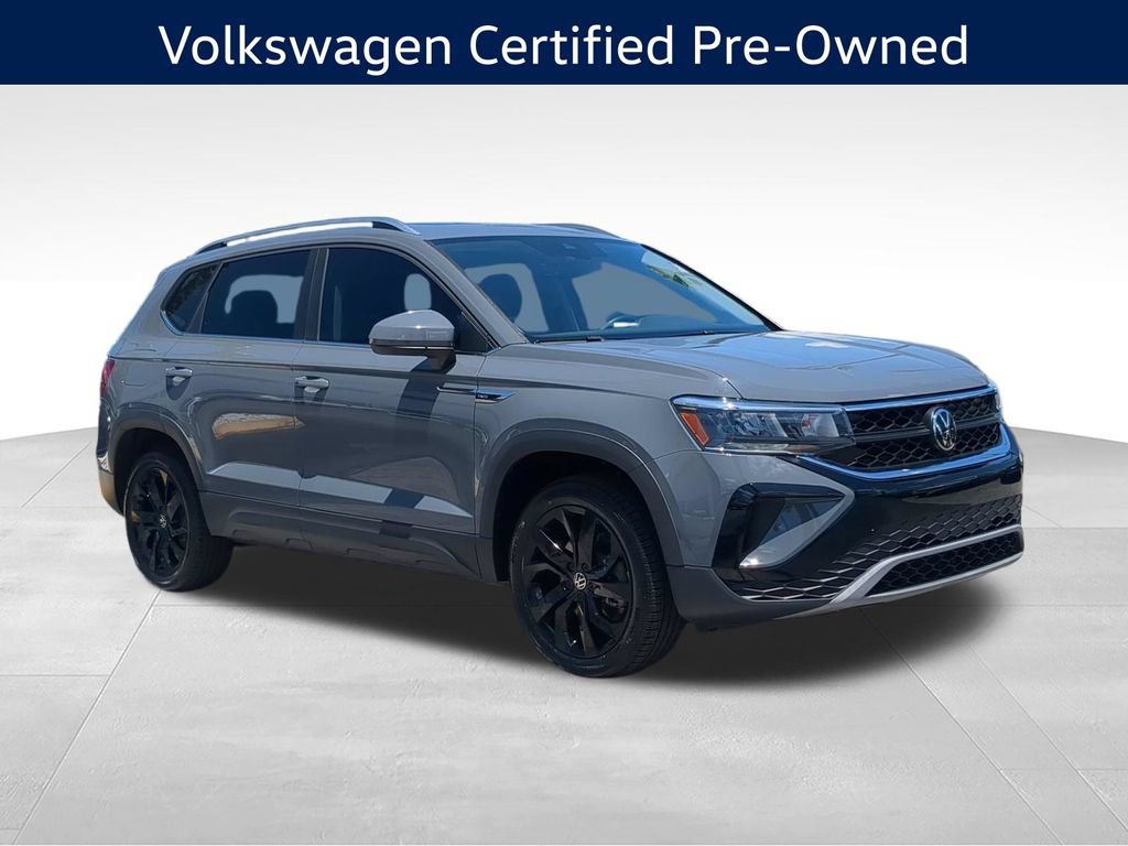 Certified 2023 Volkswagen Taos SE w/ Panoramic Sunroof Package FWD image 2