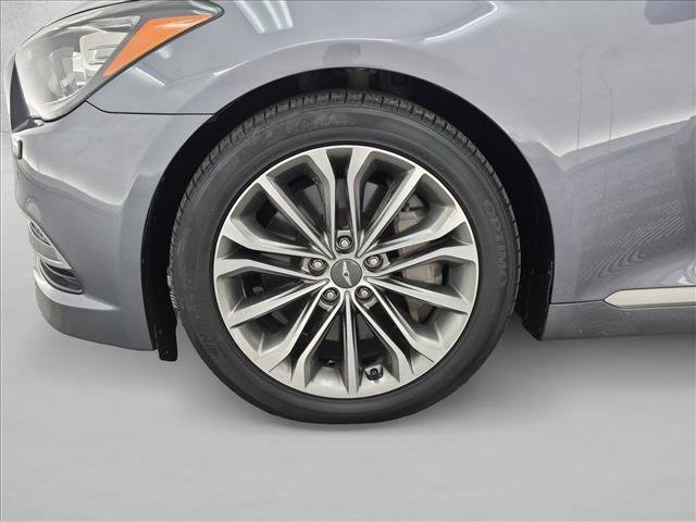 Used 2015 Hyundai Genesis 3.8 w/ Option Group 04 AWD/4WD image 28