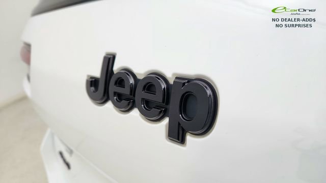 Used 2023 Jeep Grand Cherokee L Summit AWD/4WD image 16
