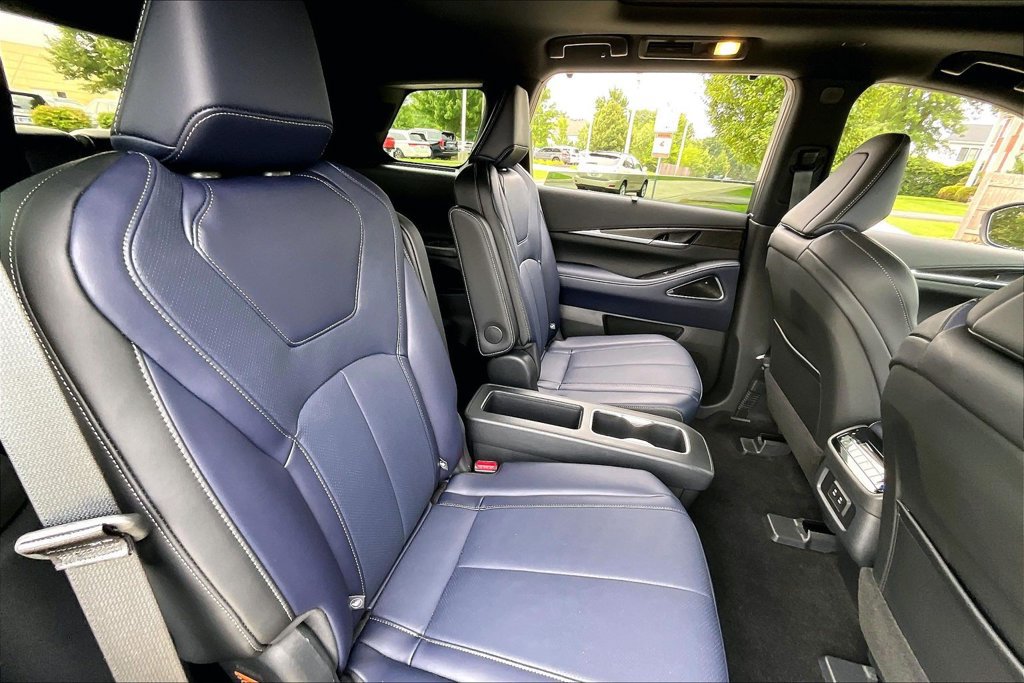 Certified 2026 INFINITI QX60 Sport w/ Dark Cargo Package AWD/4WD image 30