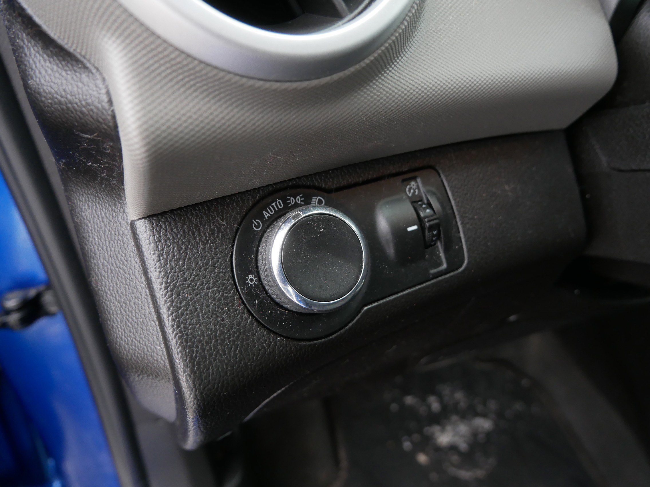 Used 2019 Chevrolet Sonic LT w/ Convenience Package image 18