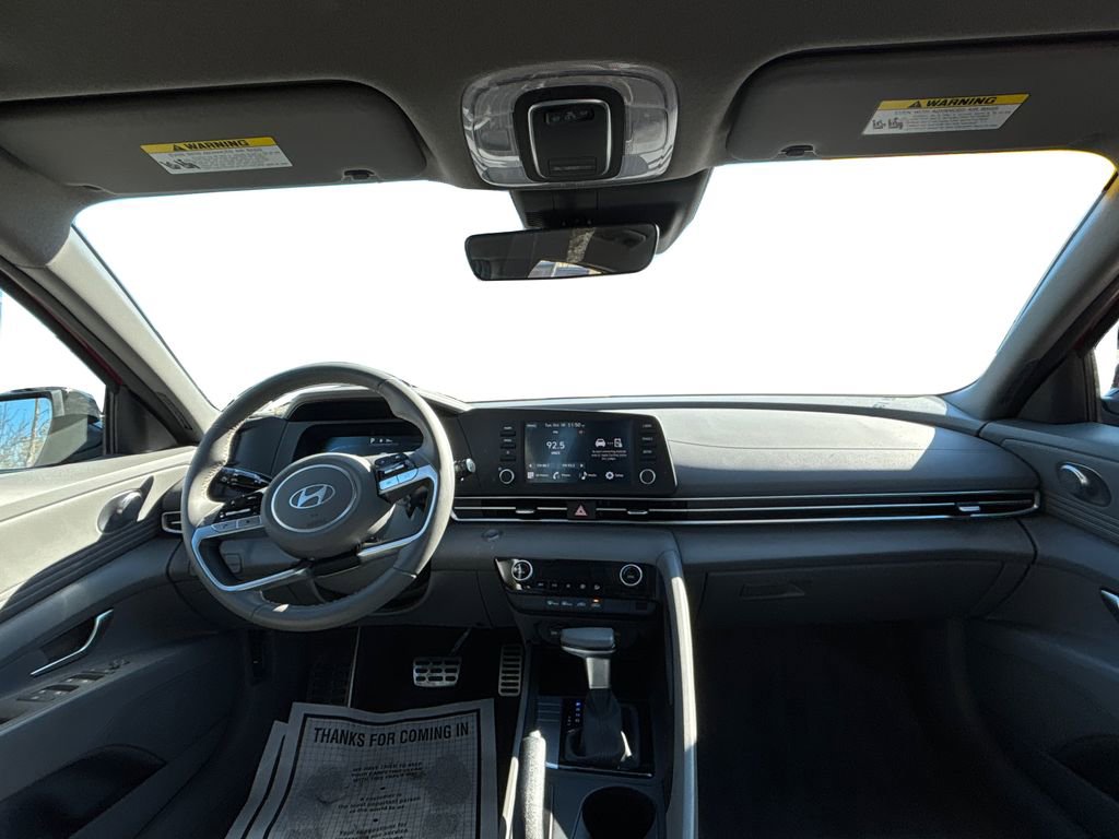 Certified 2025 Hyundai Elantra Sport image 17