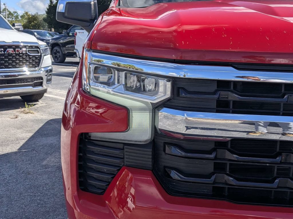 Used 2022 Chevrolet Silverado 1500 LT AWD/4WD image 10