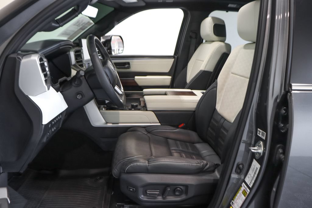 Used 2024 Toyota Sequoia Capstone AWD/4WD image 23