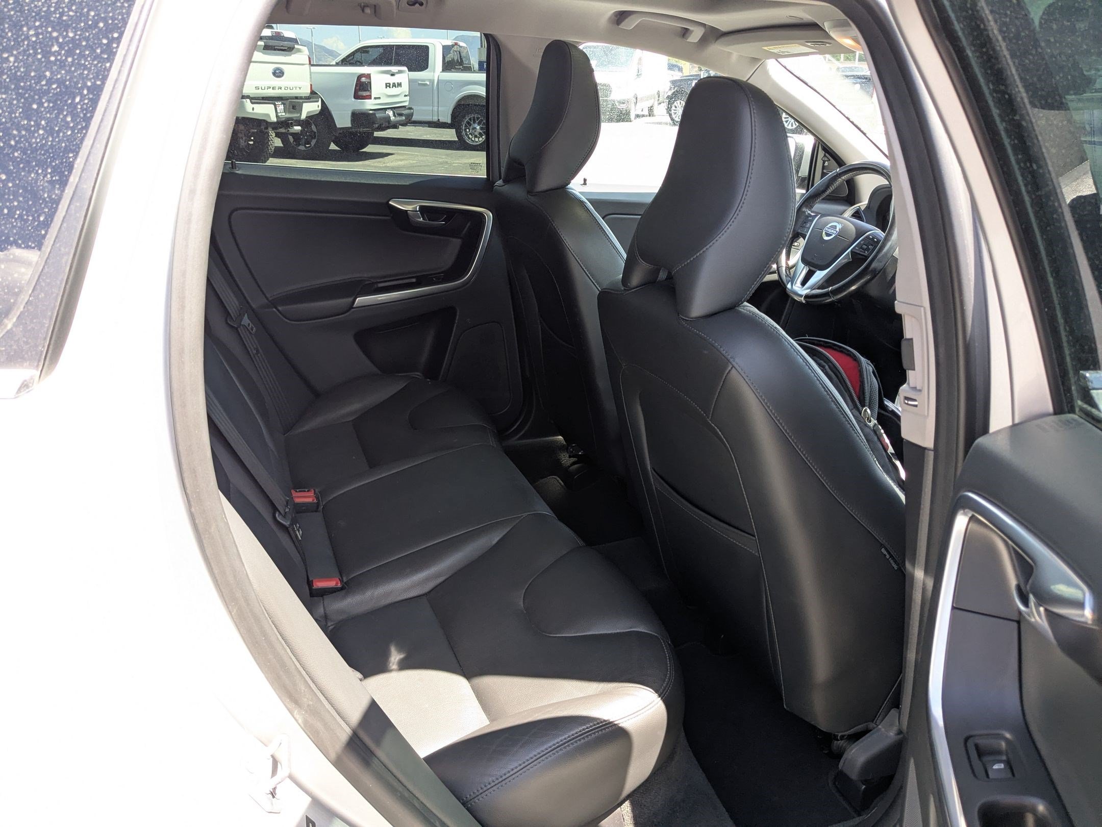 Used 2015 Volvo XC60 T5 AWD/4WD image 31