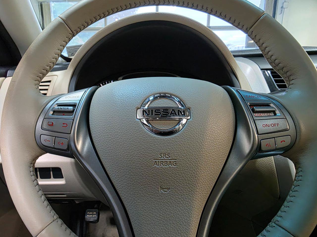Used 2014 Nissan Altima 2.5 SV w/ Convenience Package FWD image 27