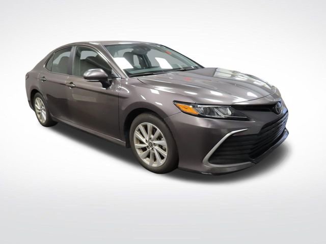 Used 2024 Toyota Camry LE w/ Convenience Package FWD image 8