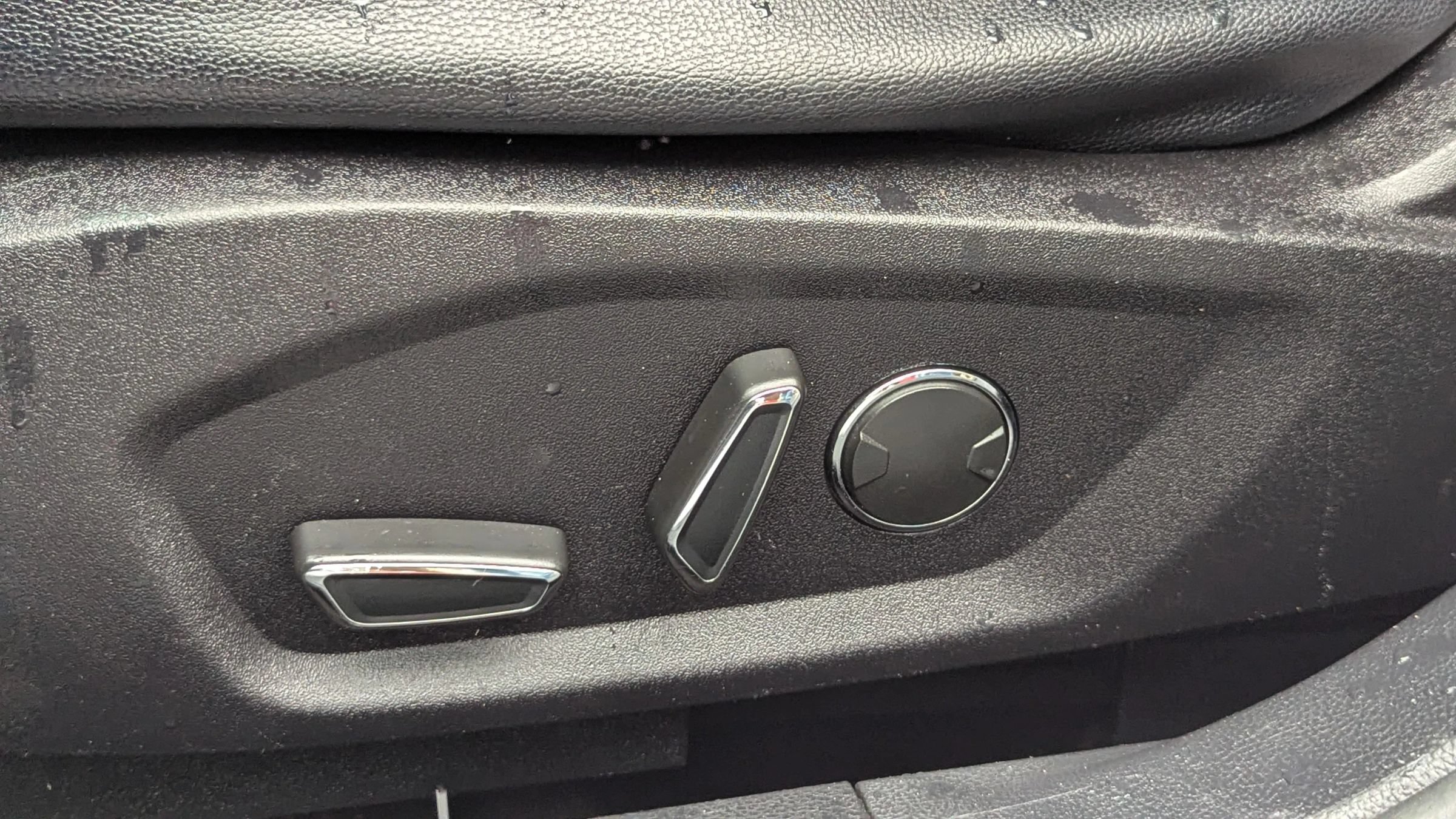 Used 2020 Ford Fusion SEL FWD image 20