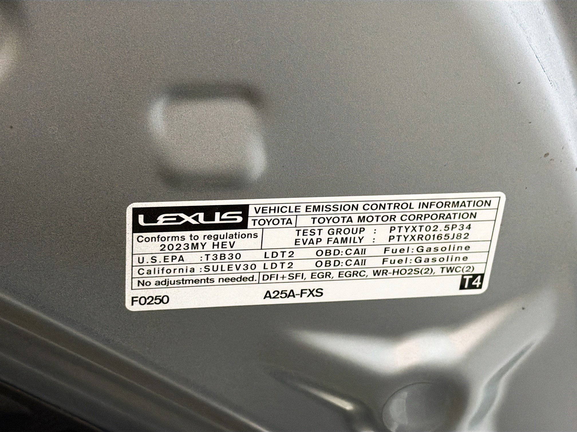 Used 2023 Lexus RX 350h w/ Cold Area Package image 17