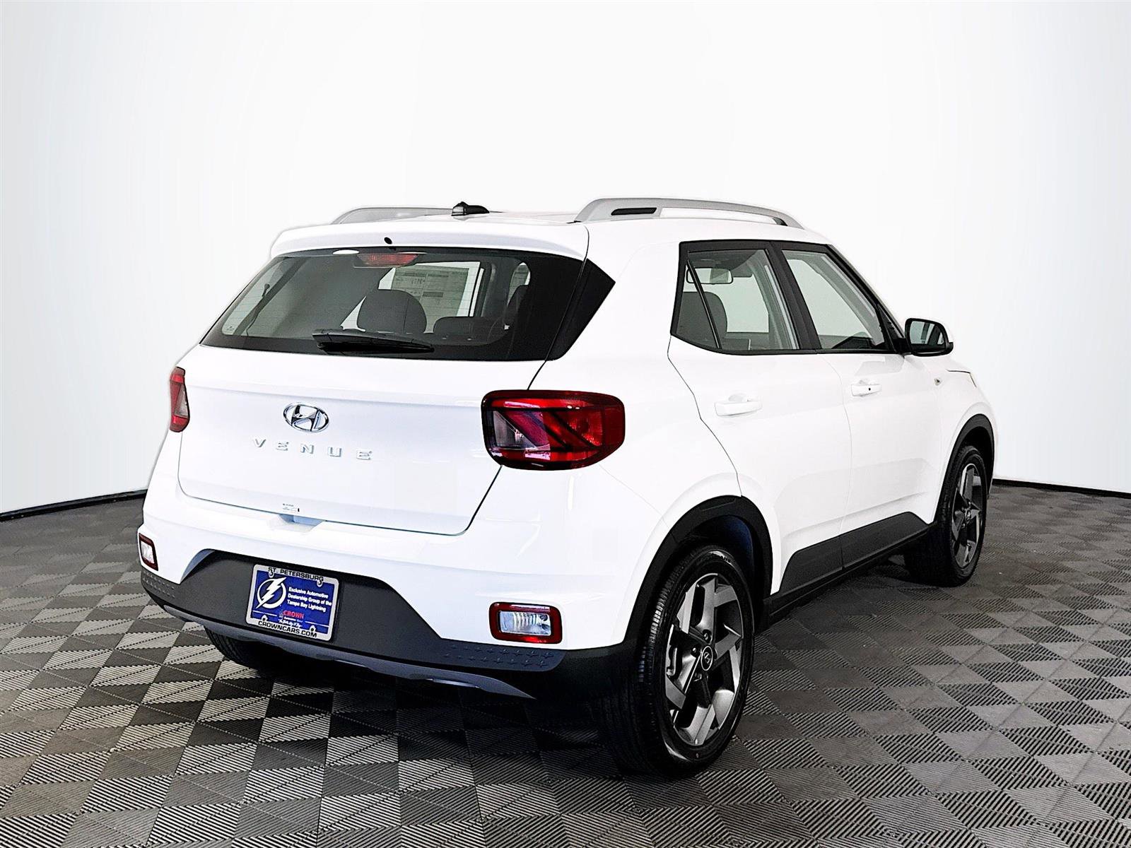 New 2025 Hyundai Venue SEL image 7