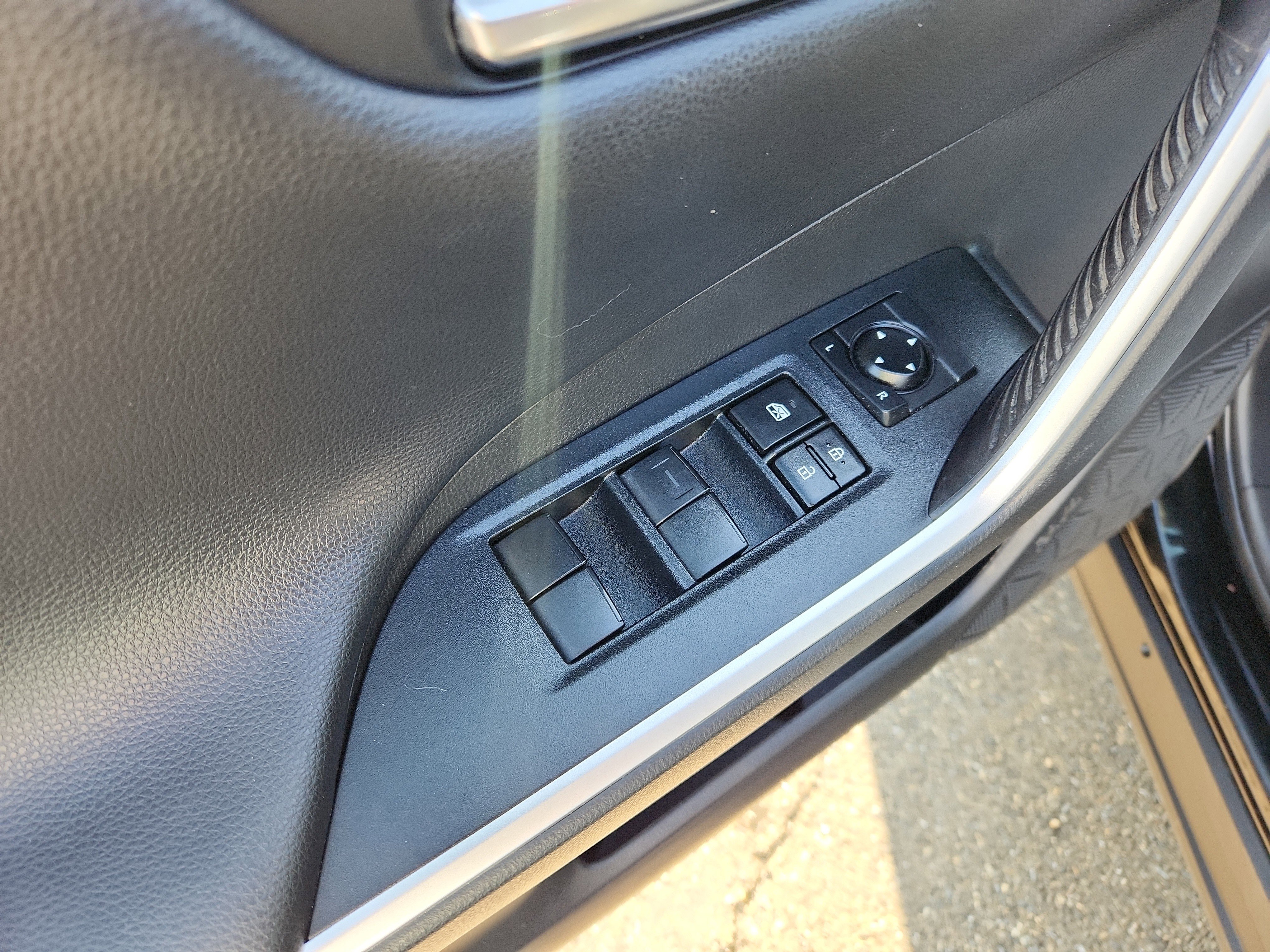 Used 2021 Toyota RAV4 TRD Off-Road image 22