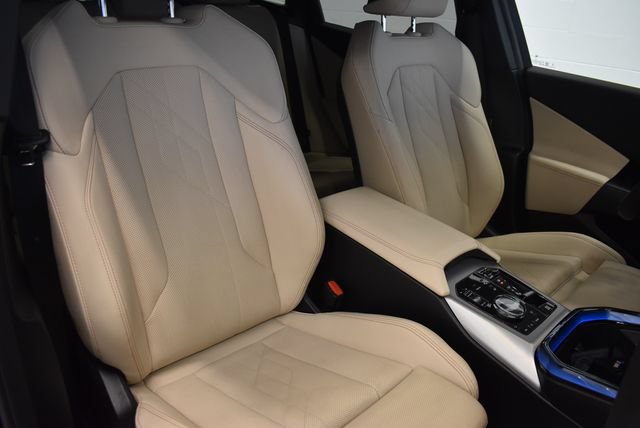 Used 2025 BMW X3 xDrive30i AWD/4WD image 6