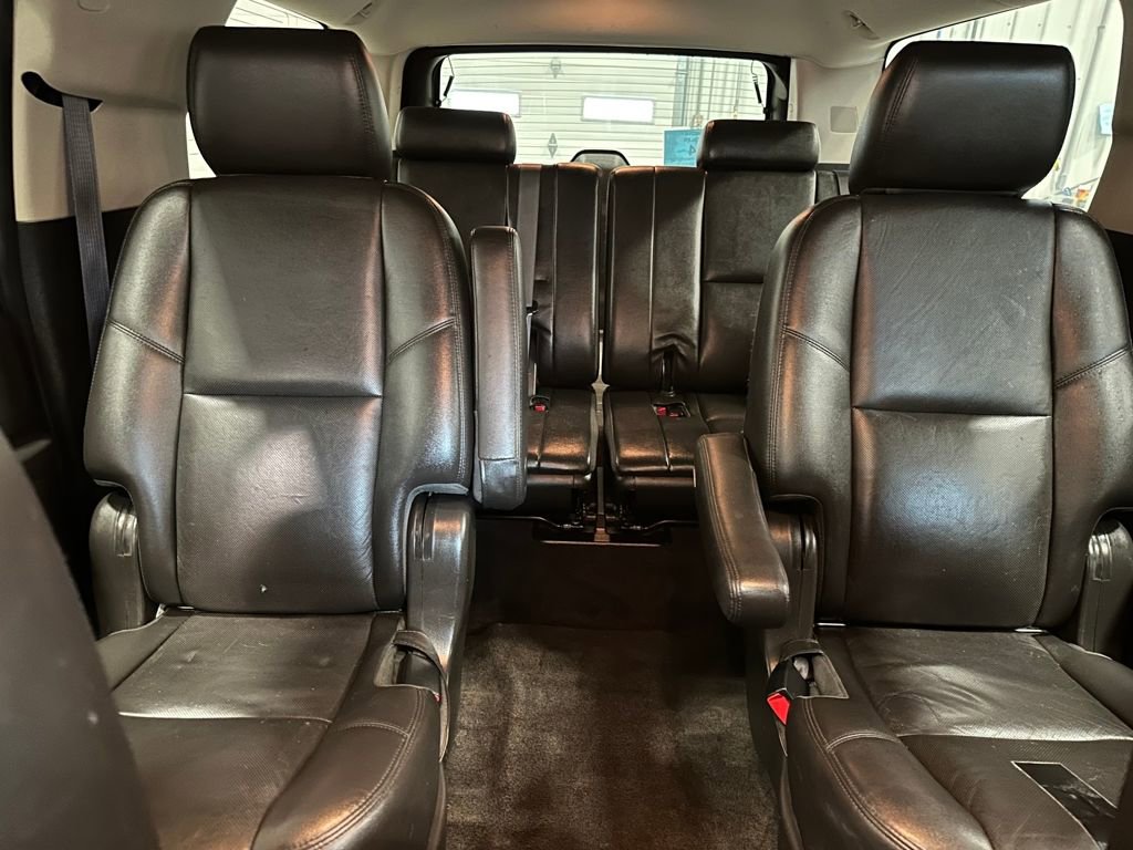 Used 2014 GMC Yukon XL Denali image 32