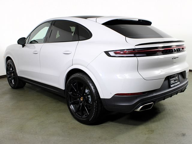 Certified 2026 Porsche Cayenne Coupe AWD/4WD image 3