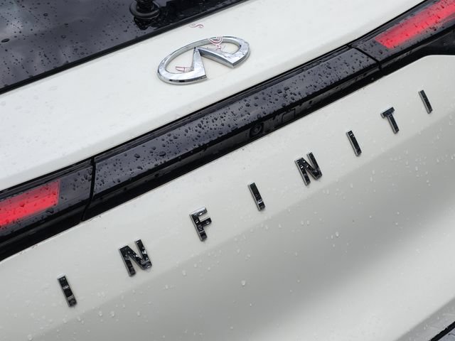 Used 2023 INFINITI QX60 Luxe w/ Cargo Package FWD image 6
