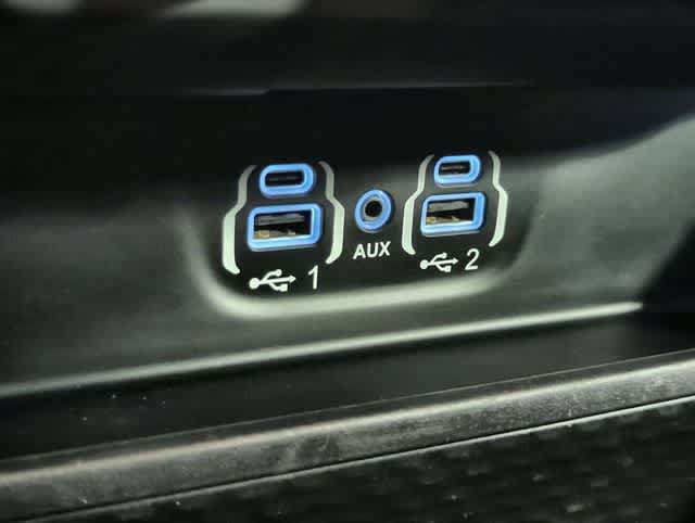 Used 2022 RAM 2500 Big Horn w/ Night Edition AWD/4WD image 16