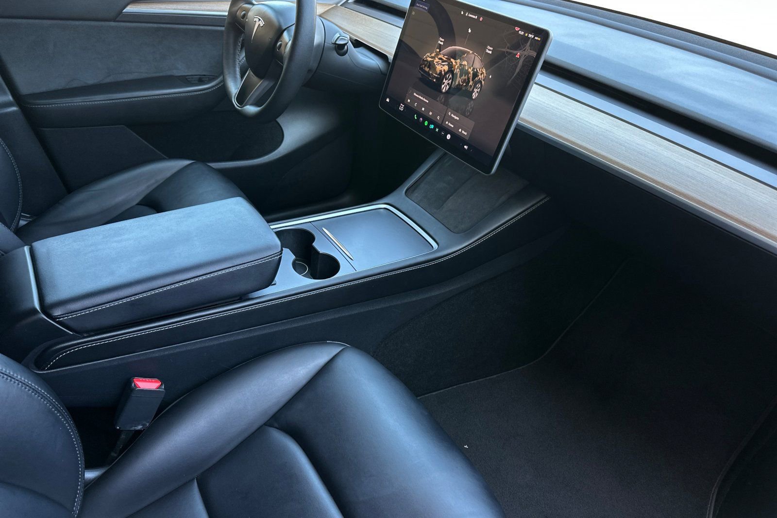 Used 2024 Tesla Model Y Long Range image 15