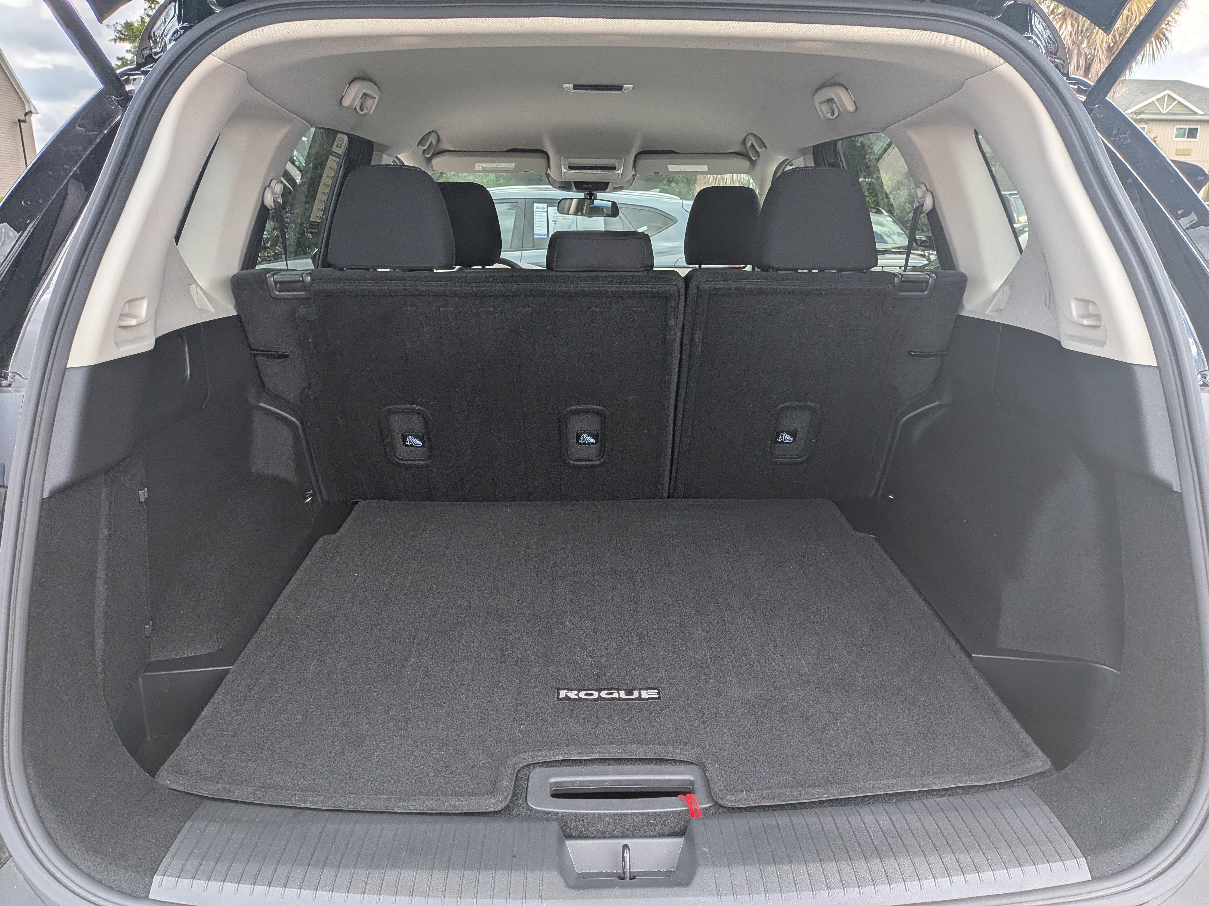 Used 2023 Nissan Rogue S FWD image 13