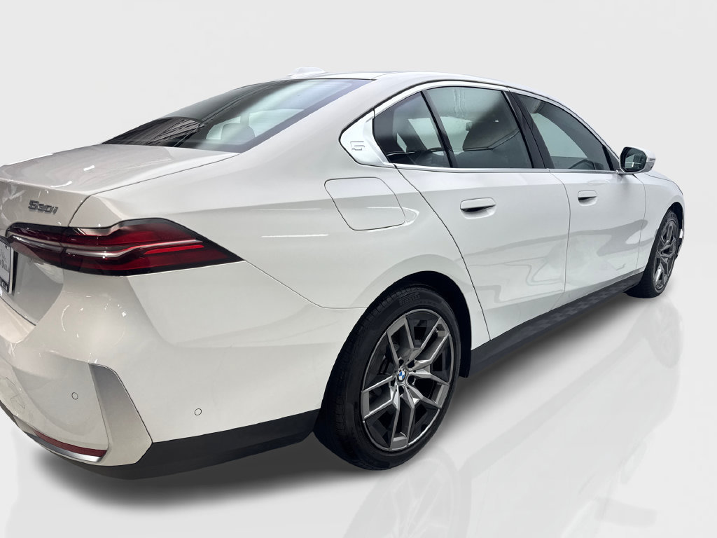 Used 2026 BMW 530i RWD image 15