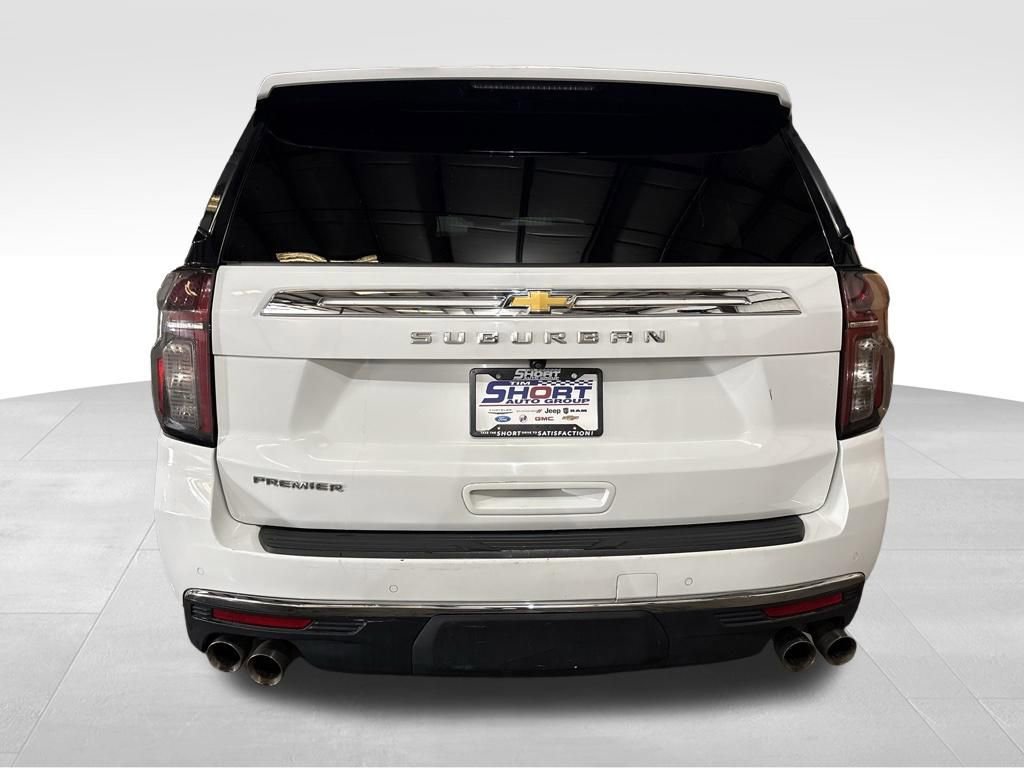 Used 2023 Chevrolet Suburban Premier image 4