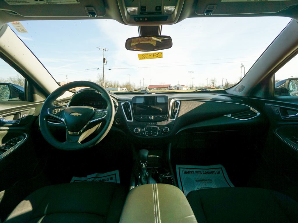 Used 2021 Chevrolet Malibu LT image 14