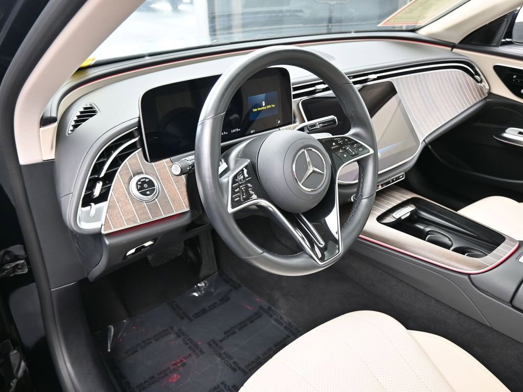 Used 2025 Mercedes-Benz E 350 4MATIC Sedan image 10