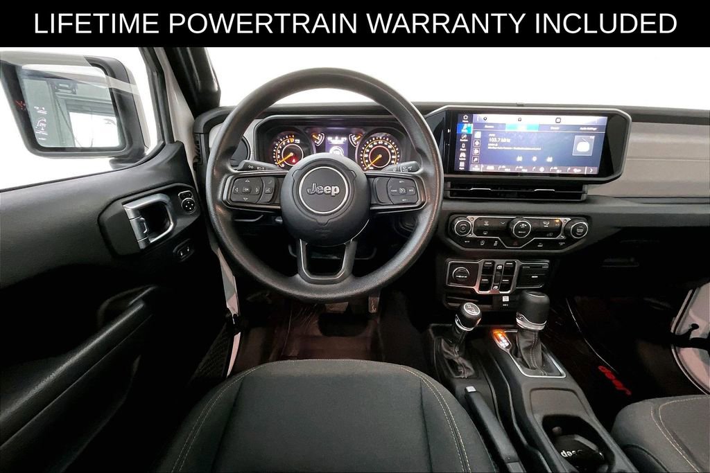 Used 2025 Jeep Gladiator Sport image 7