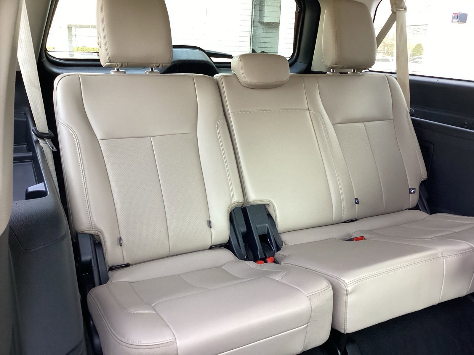 Used 2024 Ford Expedition Max XLT image 22