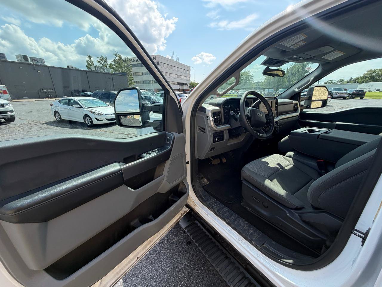 Used 2026 Ford F250 XLT AWD/4WD image 6