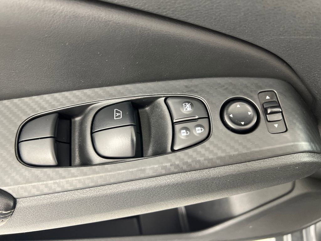 Used 2024 Nissan Altima 2.5 SV image 12