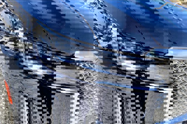 Used 2023 Cadillac Escalade Premium Luxury w/ Performance Package image 29